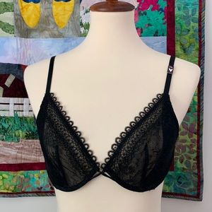 NWT Victoria’s Secret lace bra